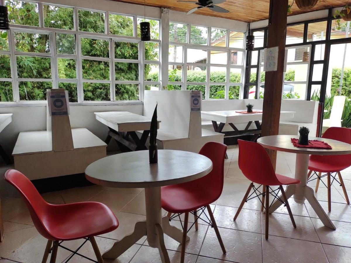 Lizard King Hotel & Suites Puerto Viejo de Talamanca Экстерьер фото