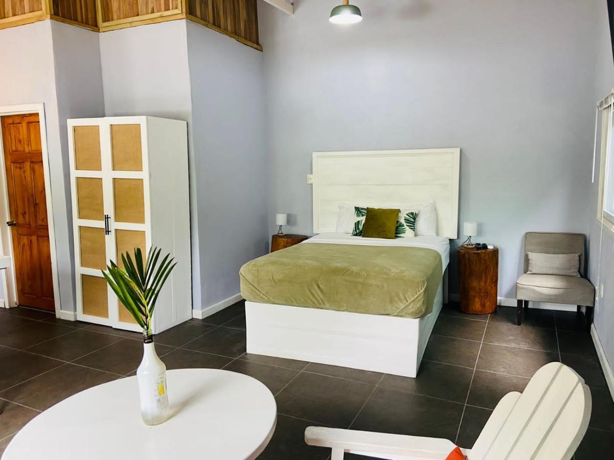 Lizard King Hotel & Suites Puerto Viejo de Talamanca Экстерьер фото
