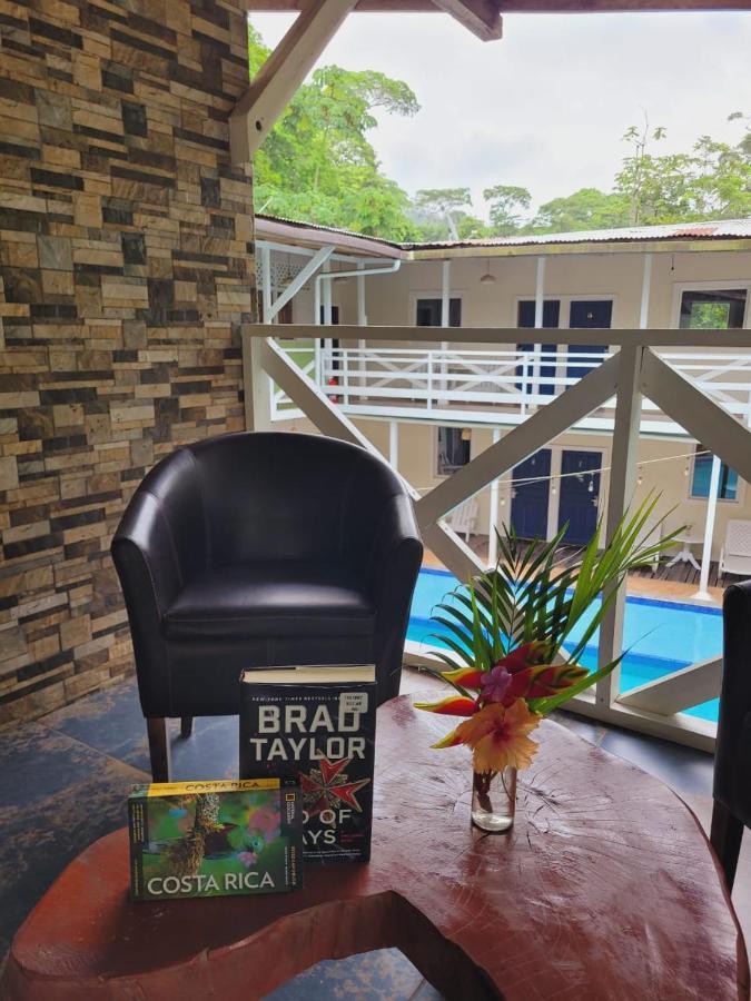Lizard King Hotel & Suites Puerto Viejo de Talamanca Экстерьер фото
