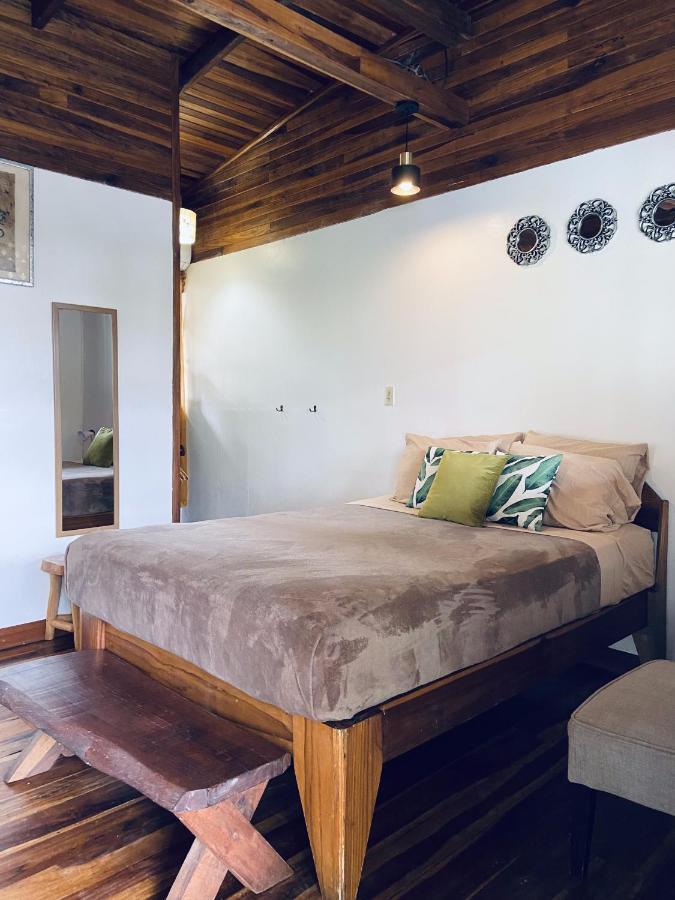 Lizard King Hotel & Suites Puerto Viejo de Talamanca Экстерьер фото