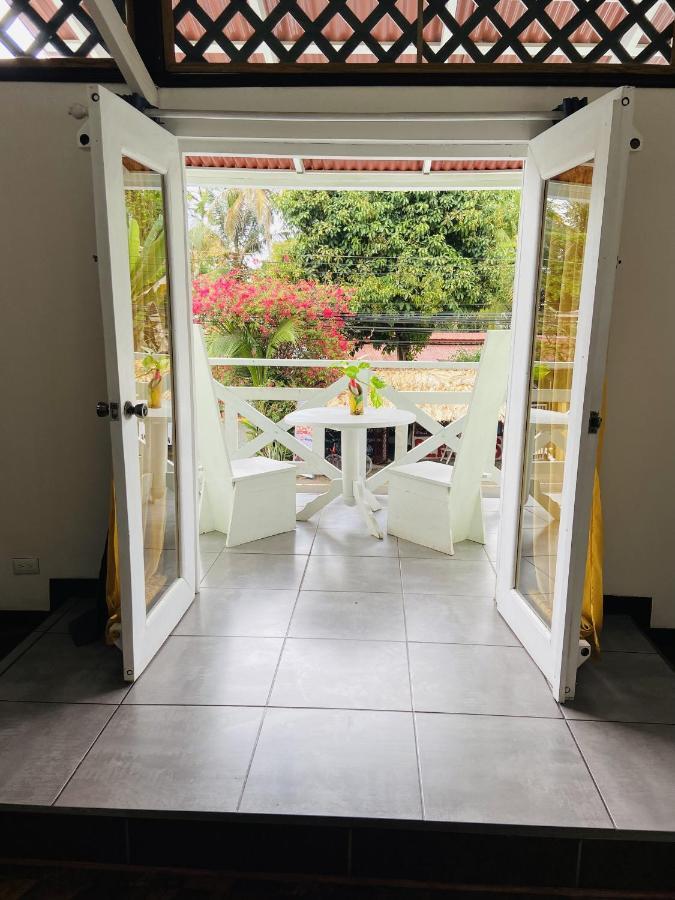 Lizard King Hotel & Suites Puerto Viejo de Talamanca Экстерьер фото