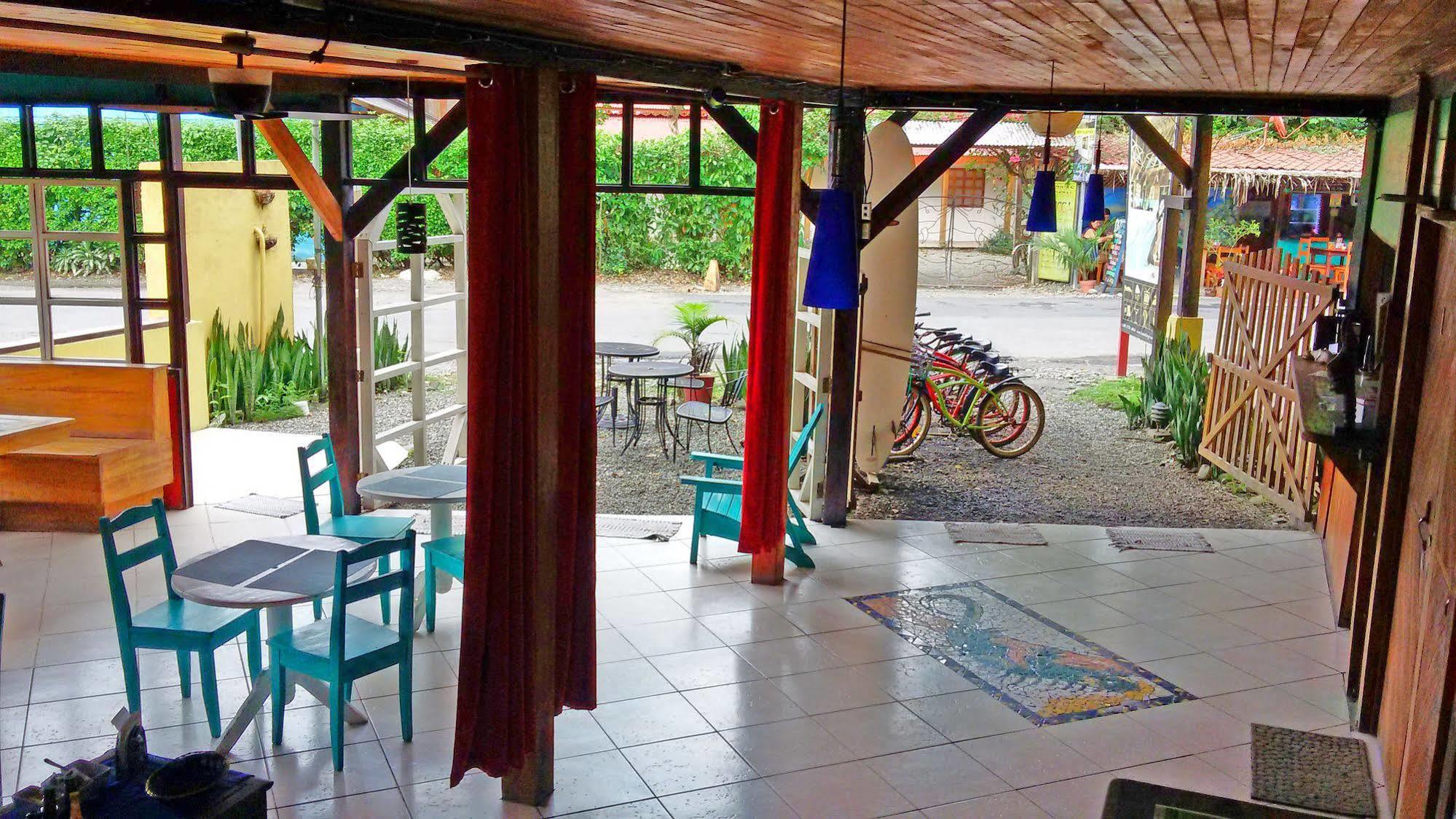 Lizard King Hotel & Suites Puerto Viejo de Talamanca Экстерьер фото