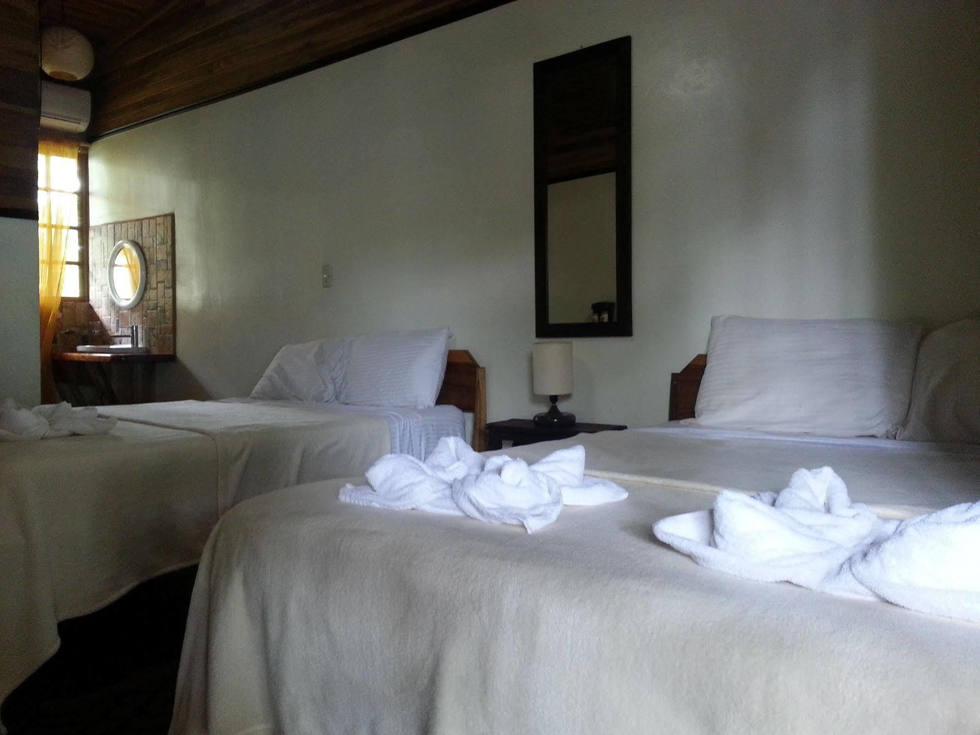 Lizard King Hotel & Suites Puerto Viejo de Talamanca Экстерьер фото